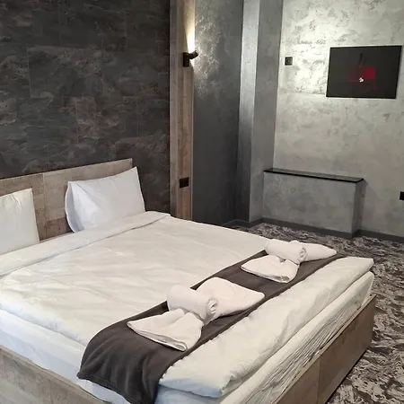 Rcr Einstein Appart hôtel *